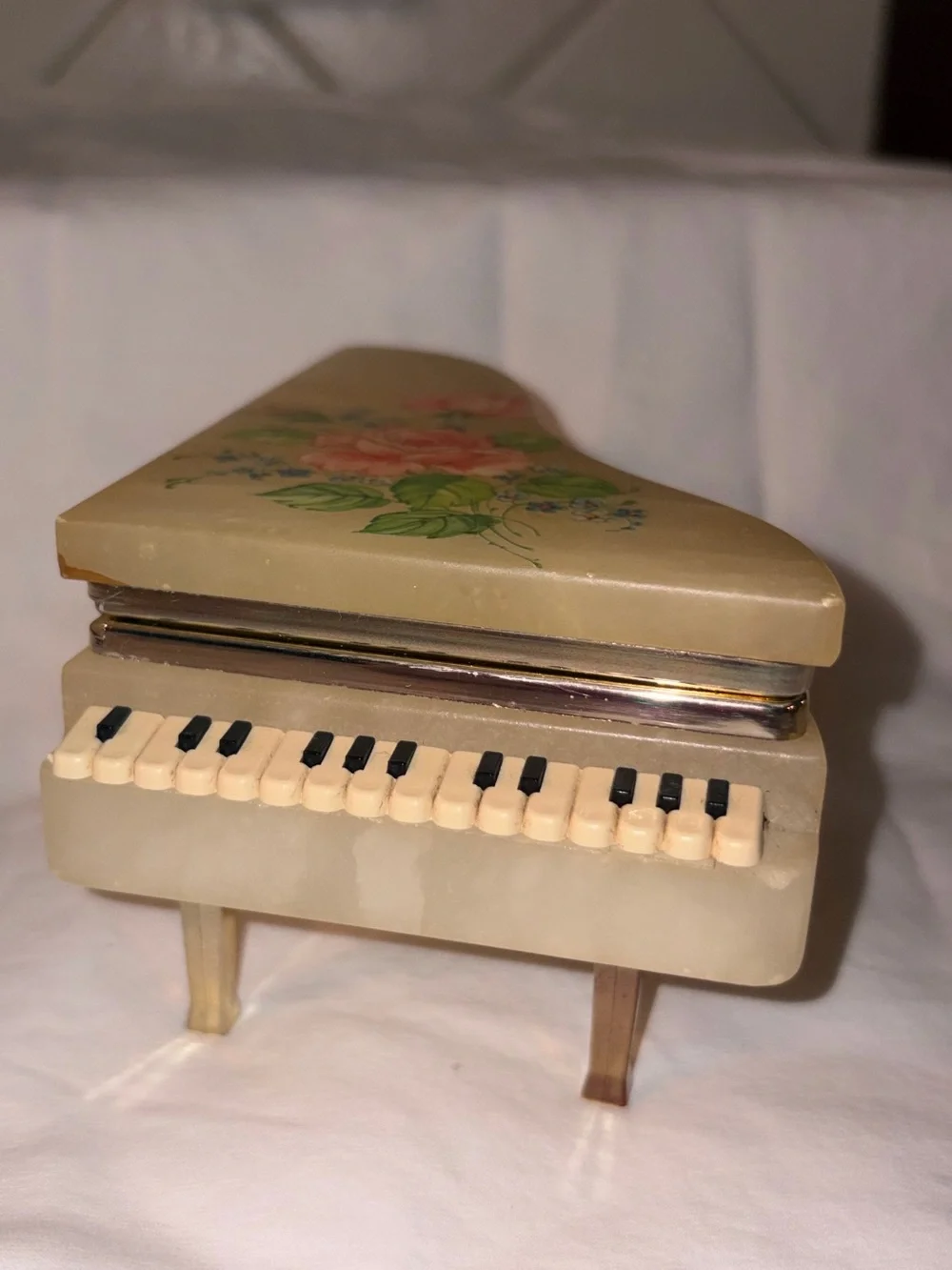 RARE Vintage LEFTON Alabaster Floral piano shaped Trinket jewelry box
